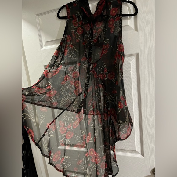 Cecico L-XL dark floral layering top button down dark aesthetic - Picture 3 of 8